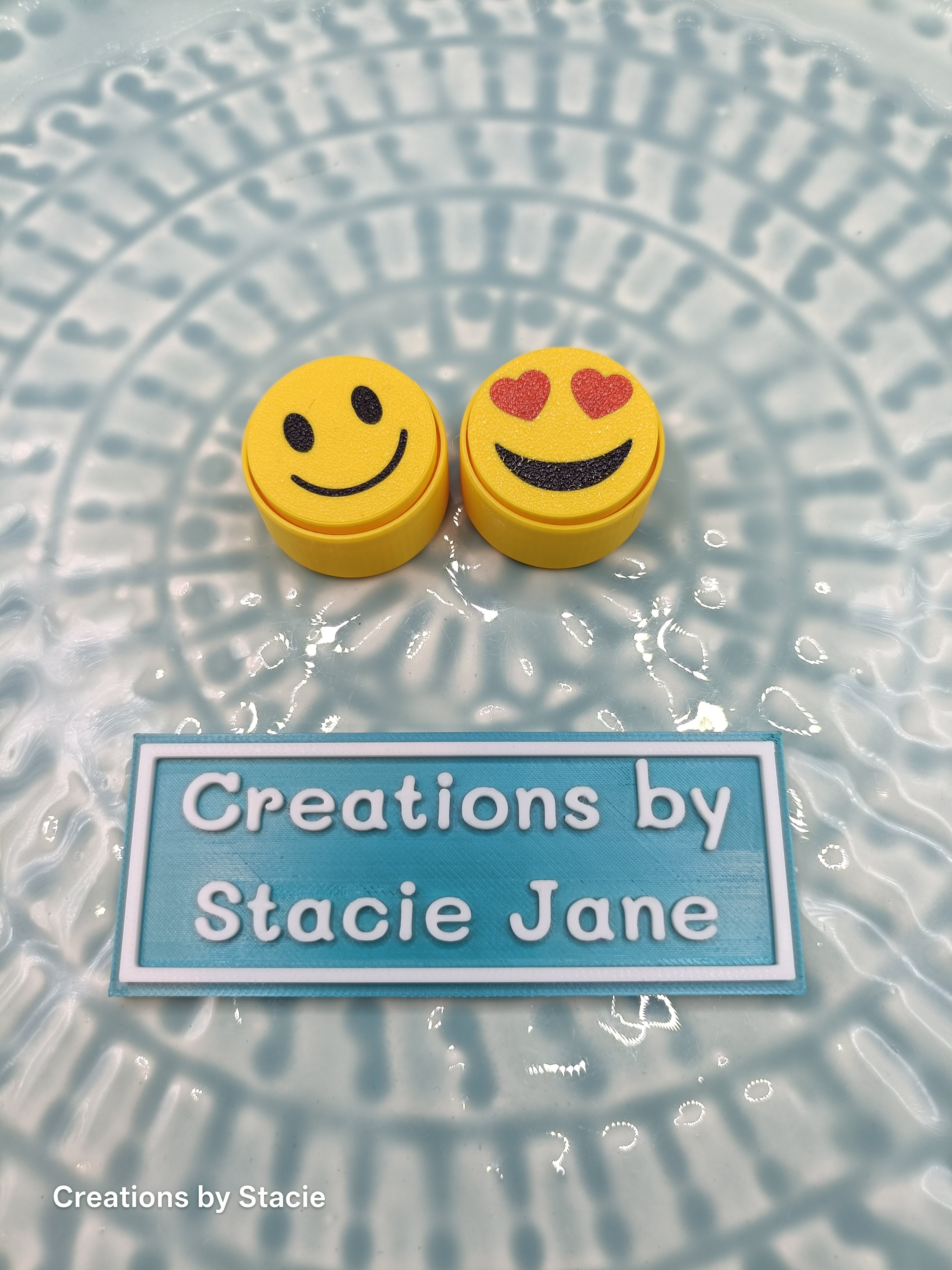 Face fidget clikcers