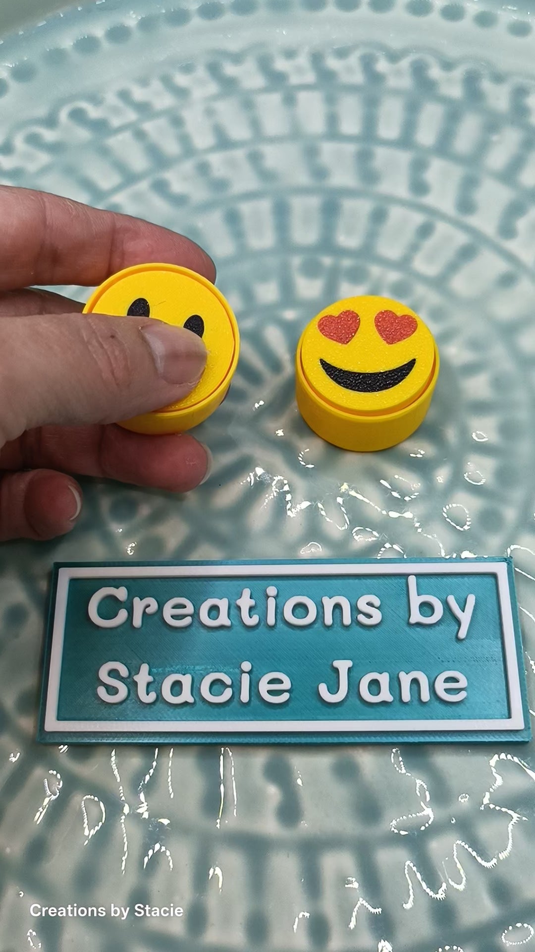 Face fidget clikcers